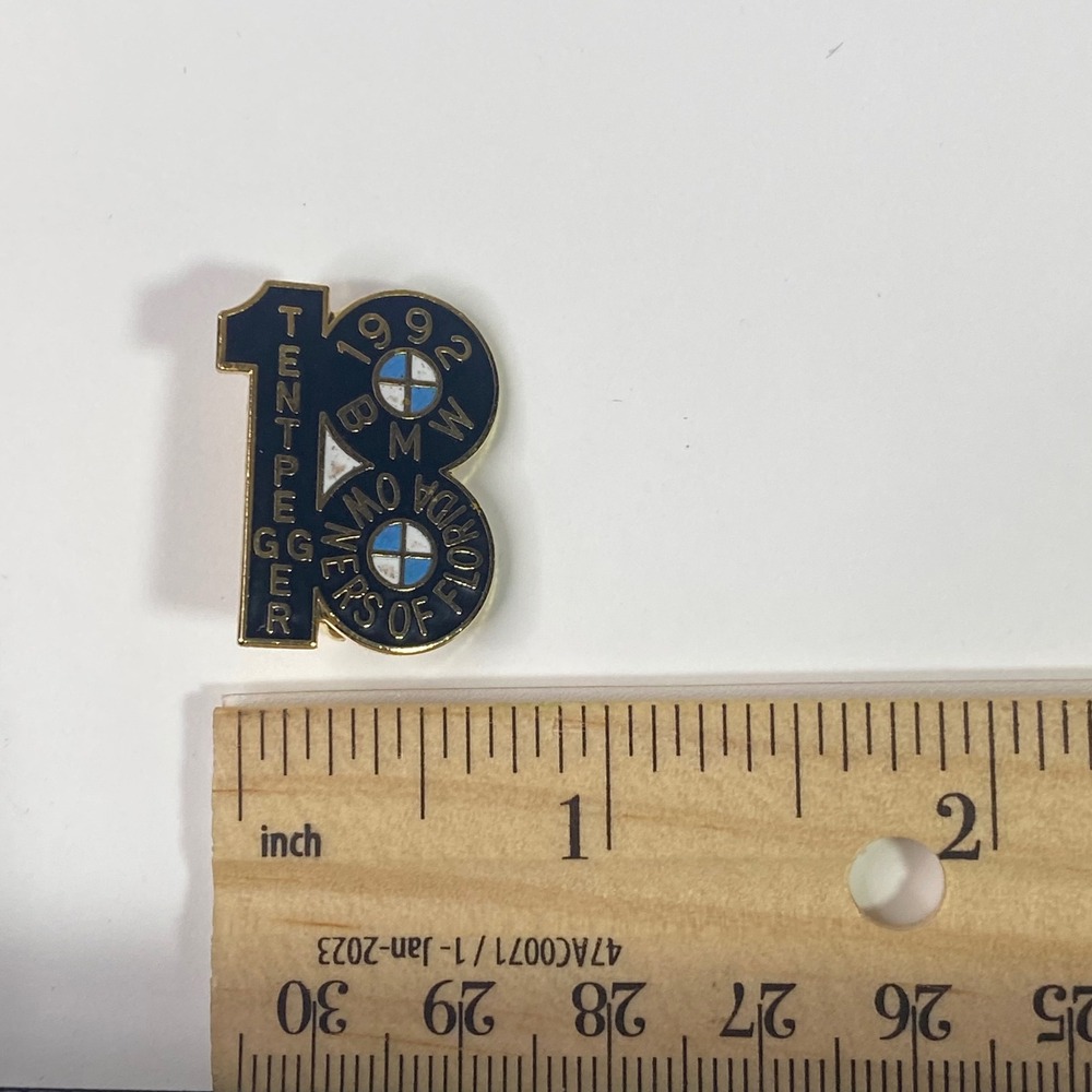 Vintage 1992 BMW Owners of Florida Tentpegger Enamel Lapel Pin Gold Tone 18 - Picture 2 of 5